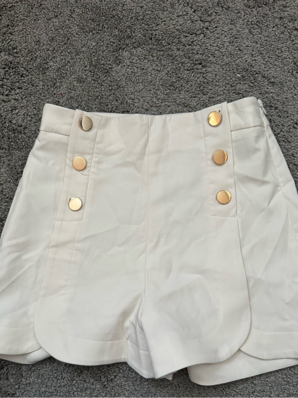 H&M Cream High-Waist Sailor-Style Shorts with Gold Buttons
